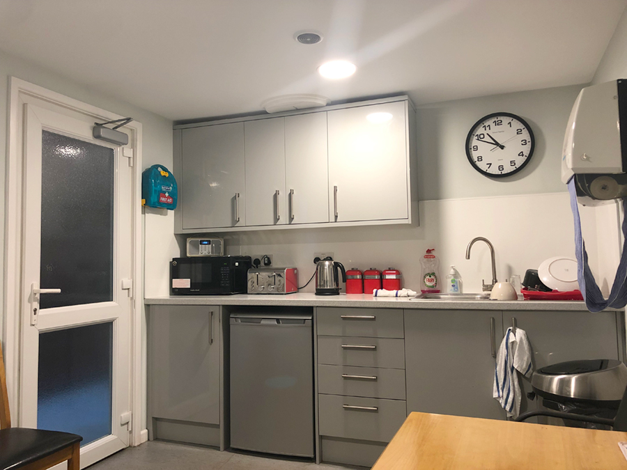 kitchen area scaffold hire bath